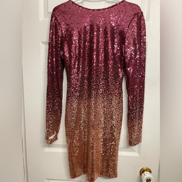 Pink Rose gold Sparkly sequin dress. NWT - Picture 1 of 4